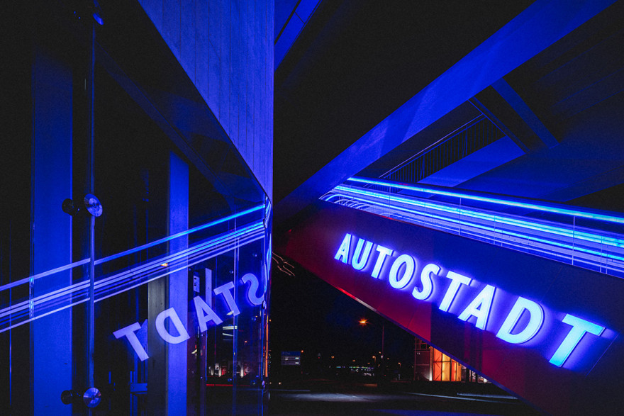 流光溢彩的科学中心 · Phaeno Science Center丨德国丨伊拉克裔英国建筑师扎哈·哈迪德-3