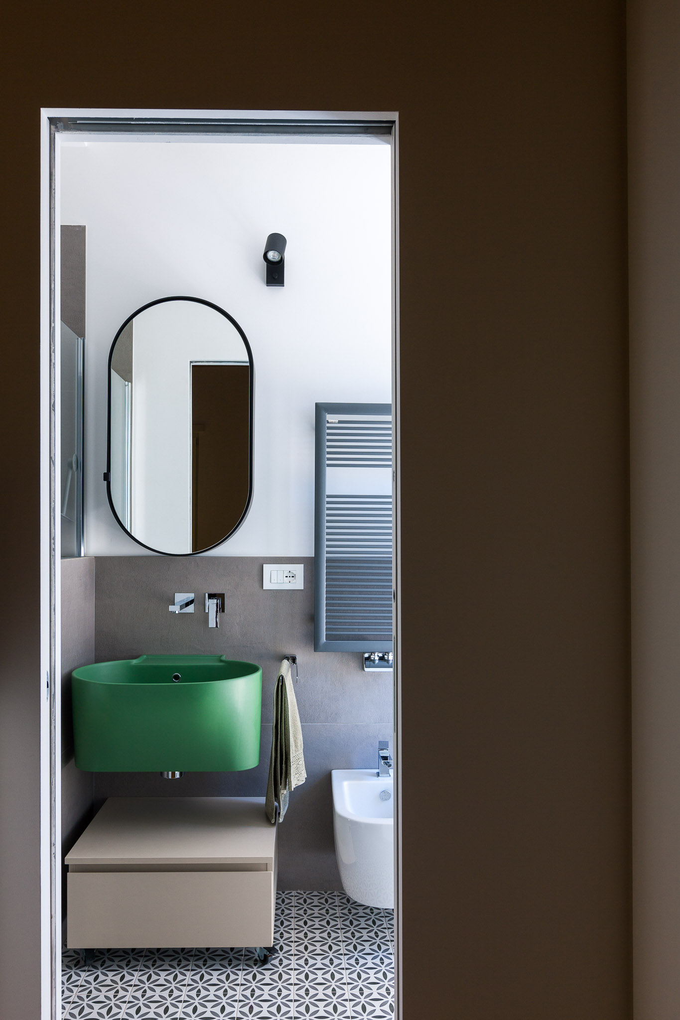 翻新 70 年代公寓，明亮共享空间成亮点-12