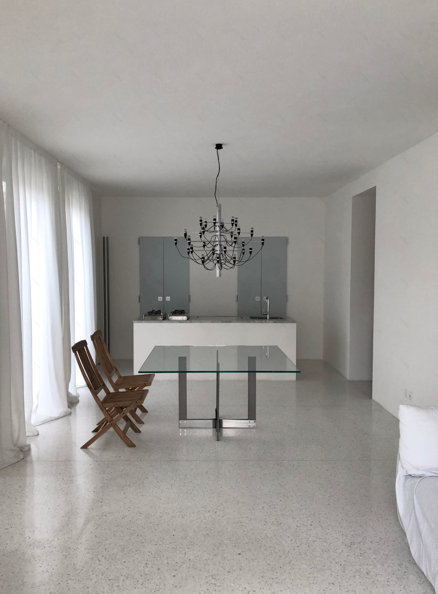 阳光明媚的意大利乡村住宅改造-0