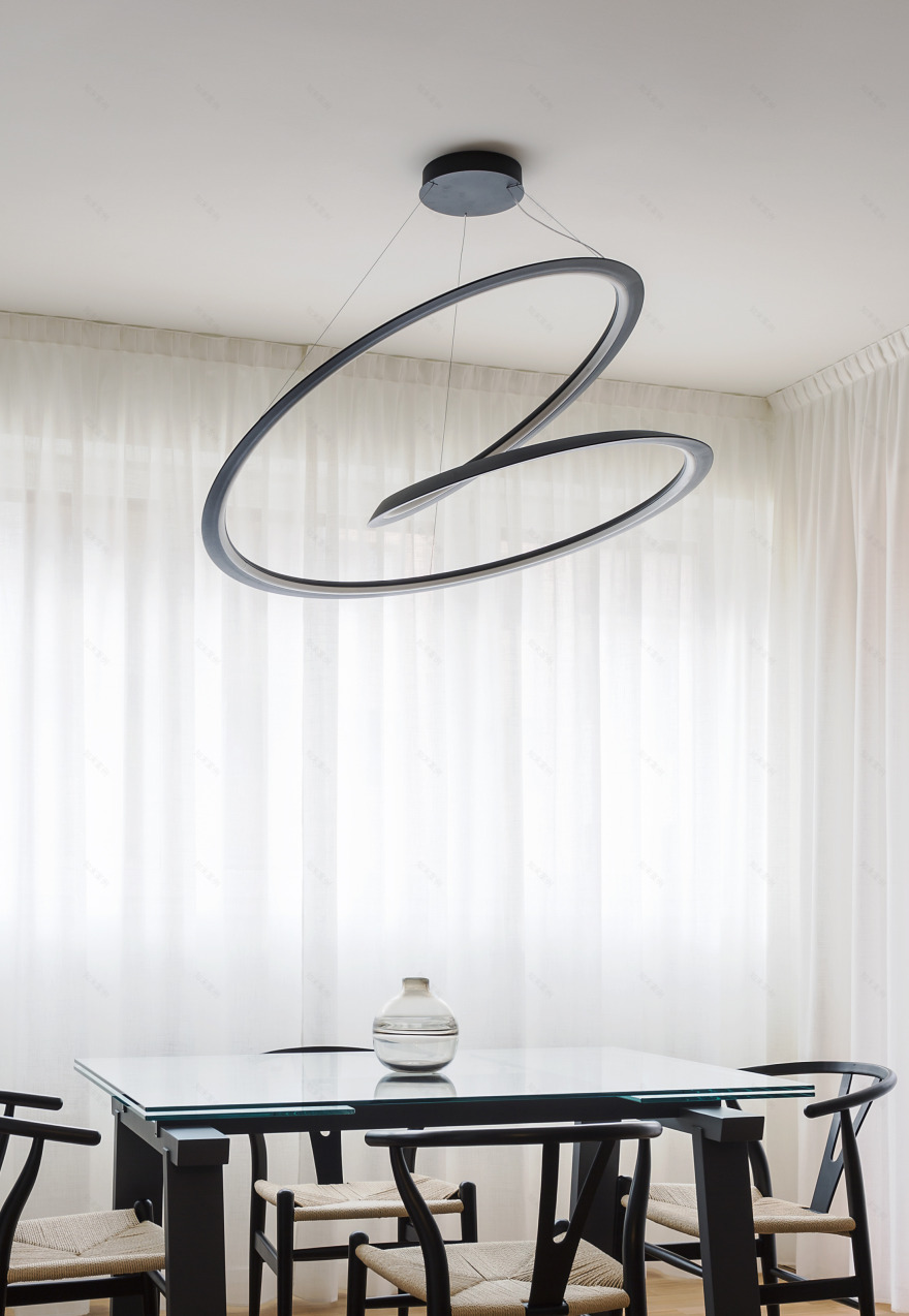 米兰优雅灰调公寓,经典与现代的碰撞-9