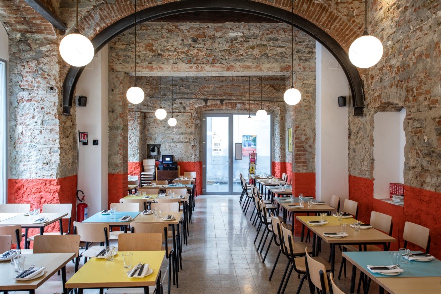 佛罗伦萨 BERBERÈ SANTACROCE 餐厅,原生态砖墙与流行色彩的碰撞-4