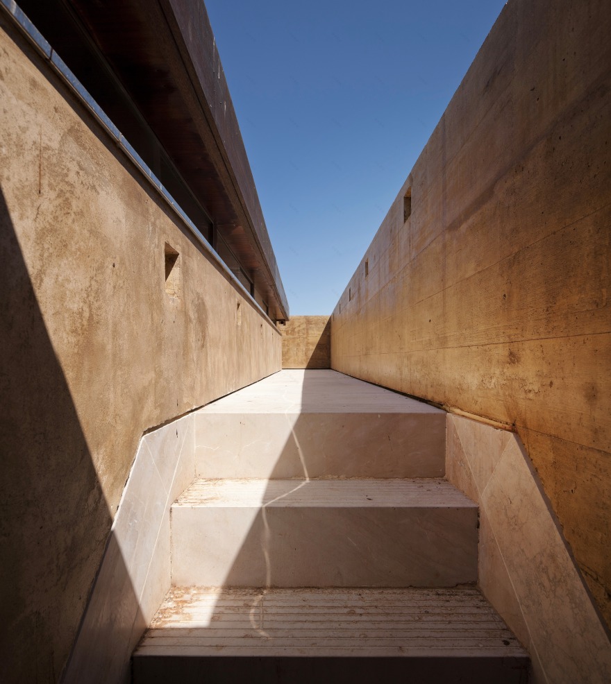 西班牙 Setenil de la Bodegas 致敬塔修复-18