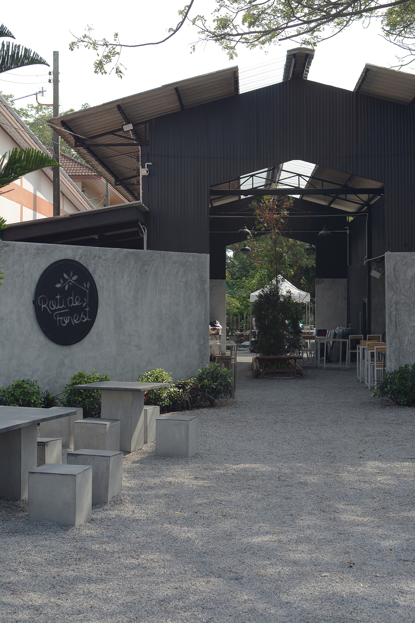 森林中的旋转餐厅“Roti de Forest”-2