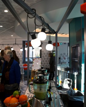 麦当劳法国门店室内设计丨Paola Navone