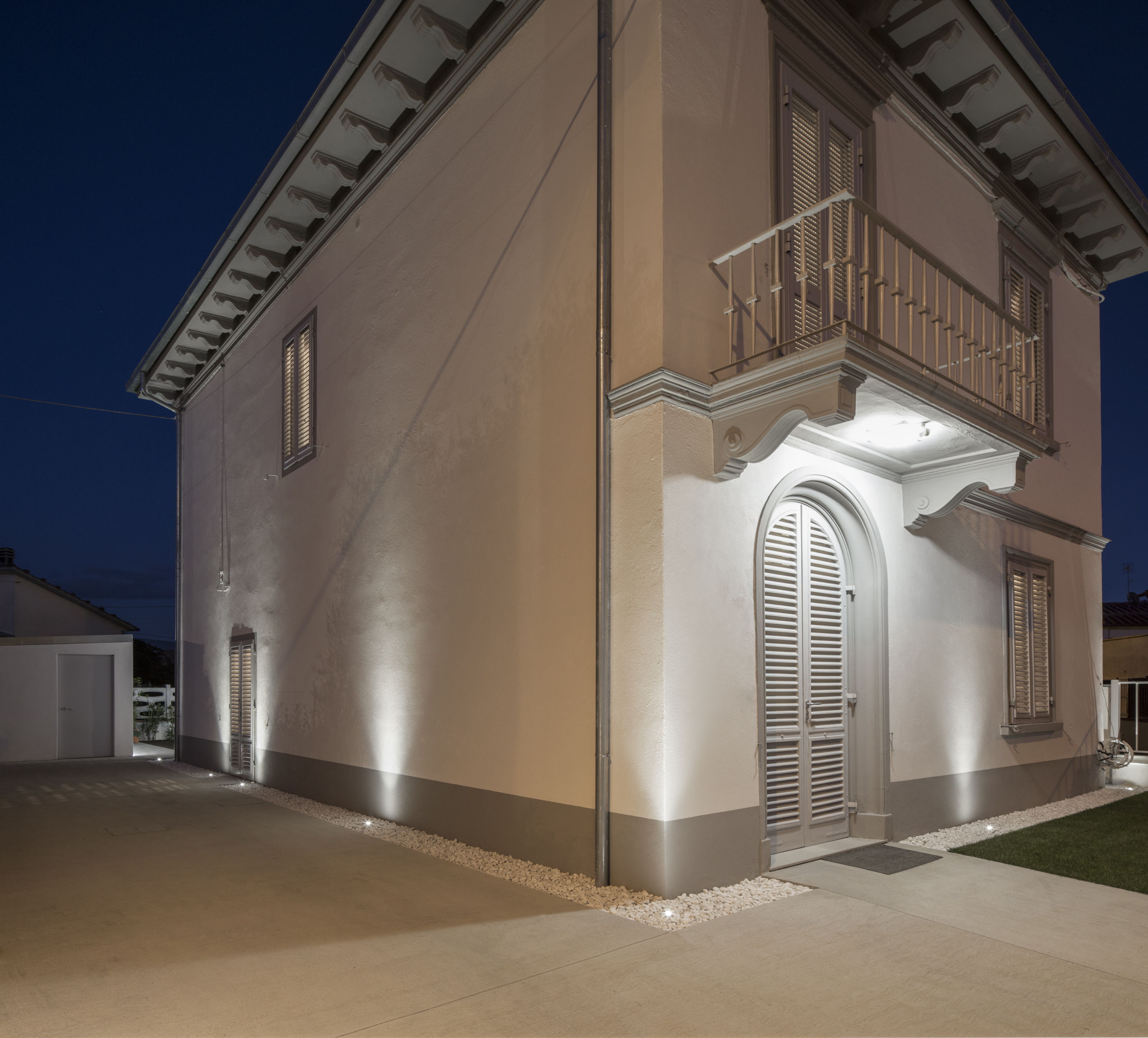 复古别墅的现代新生-0