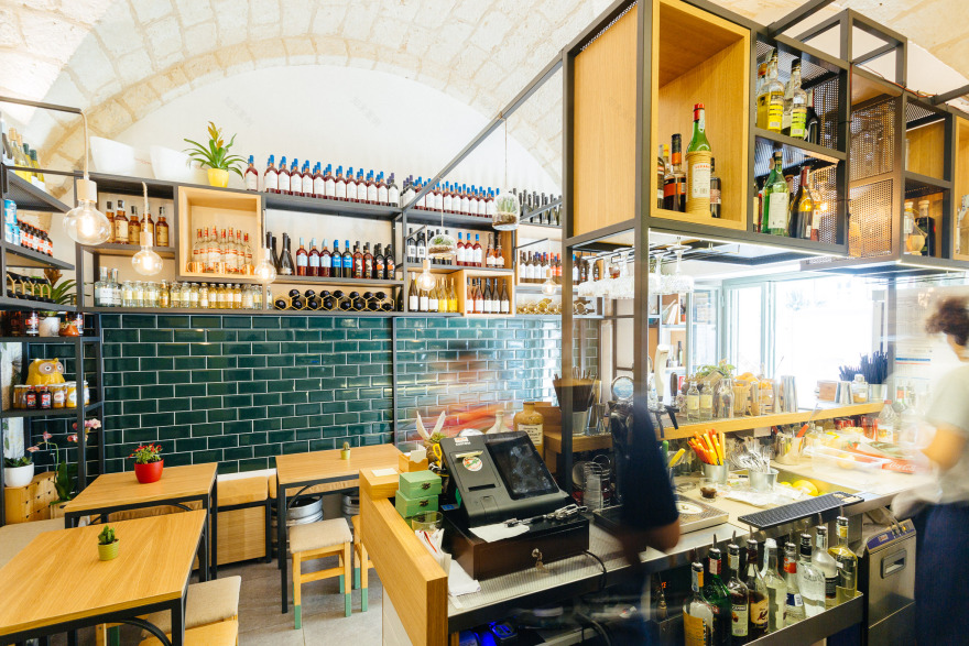 融合传统与现代的普利亚风情小酒馆-8