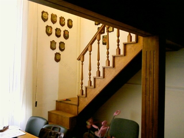 历史建筑中的现代法律工作室设计-10