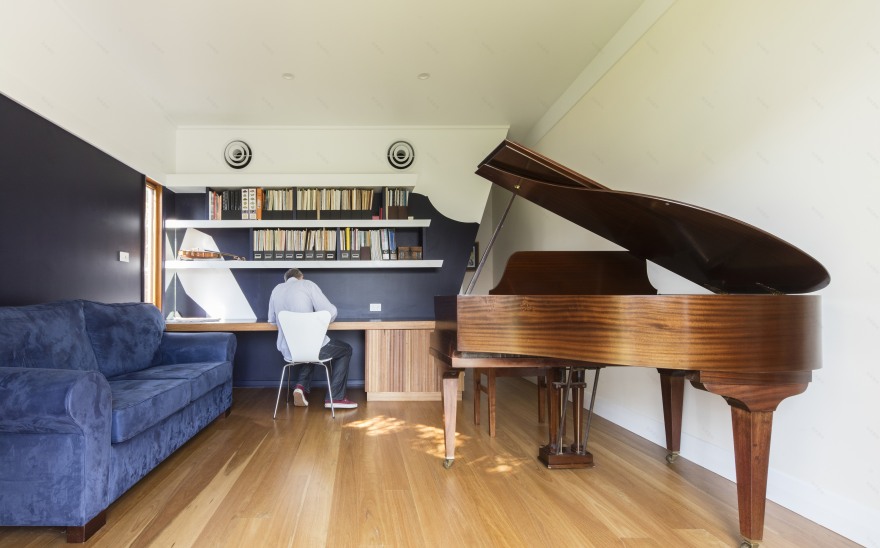 澳大利亚 Newcastle 音乐教学室 | 公共建筑与后院的完美融合-11