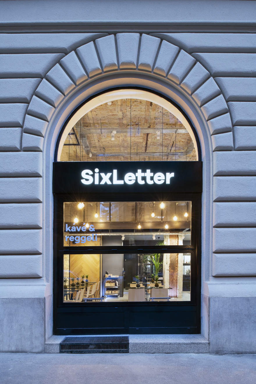 明亮温馨的咖啡馆-14