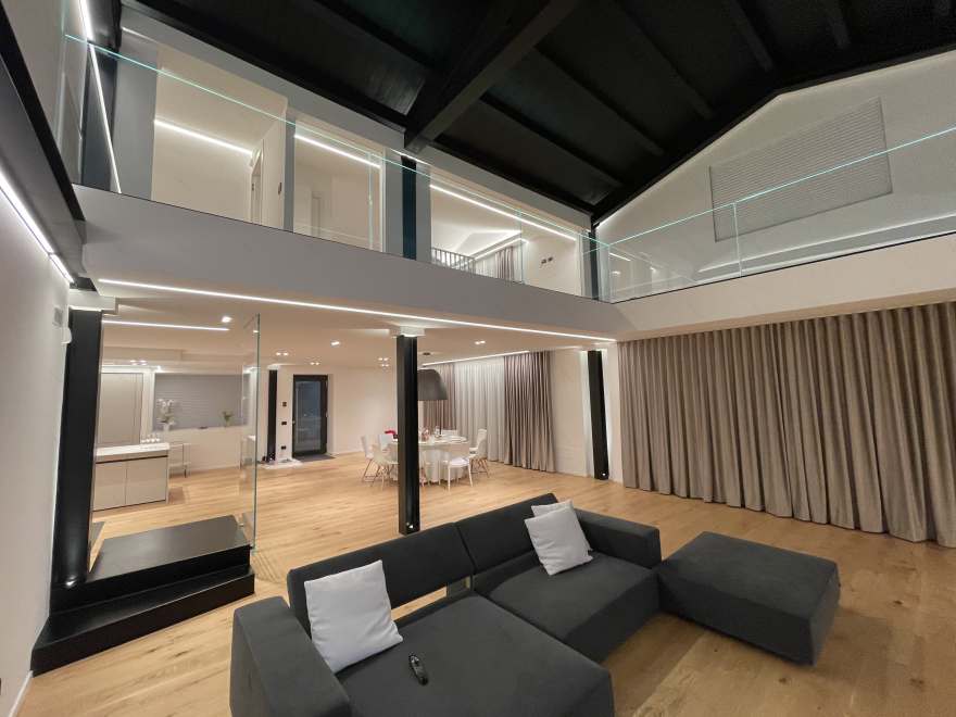 老屋新生,双层高开放式住宅设计-0