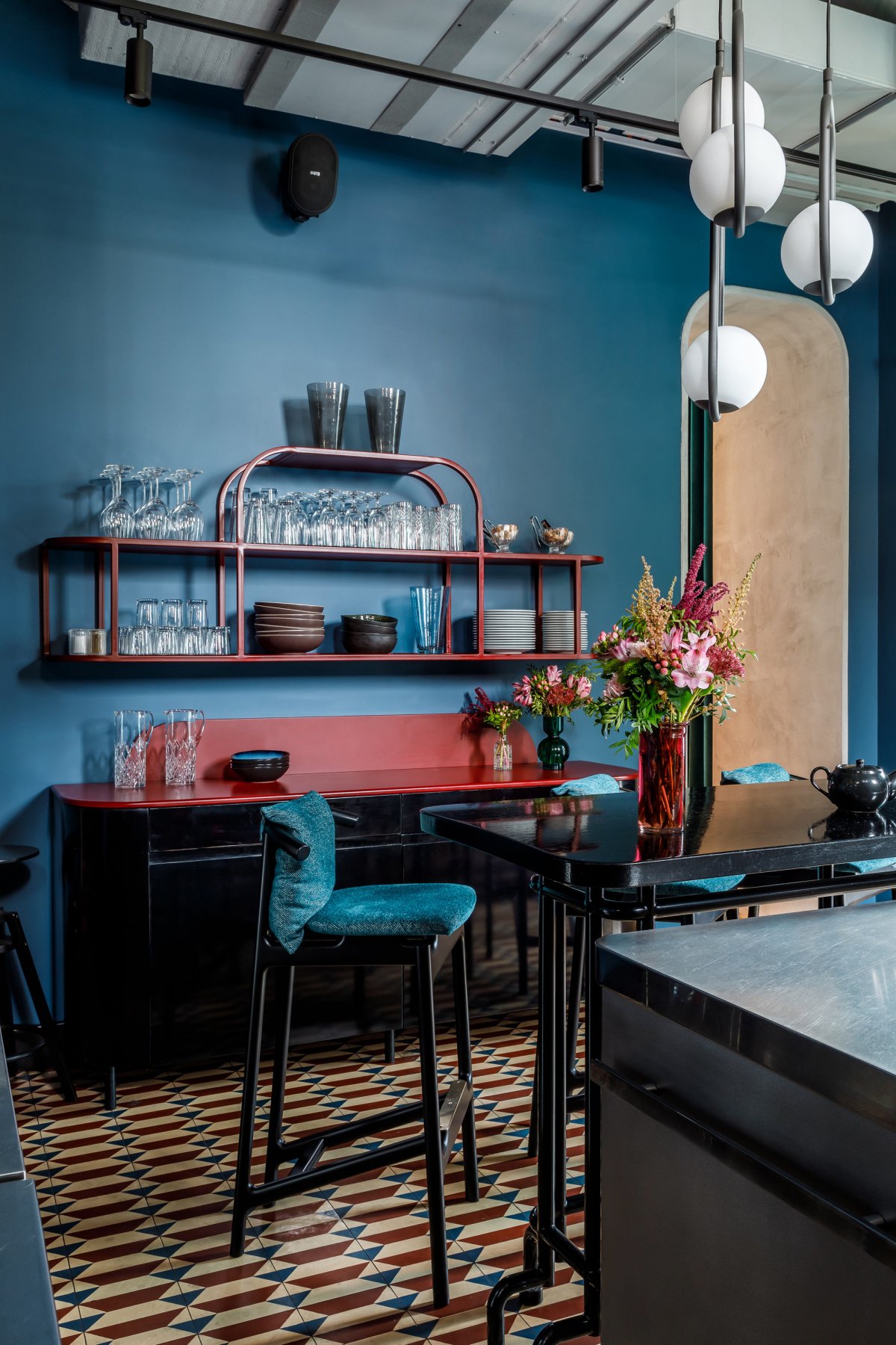 Brodo Design | Alex Brodovich Bar-8