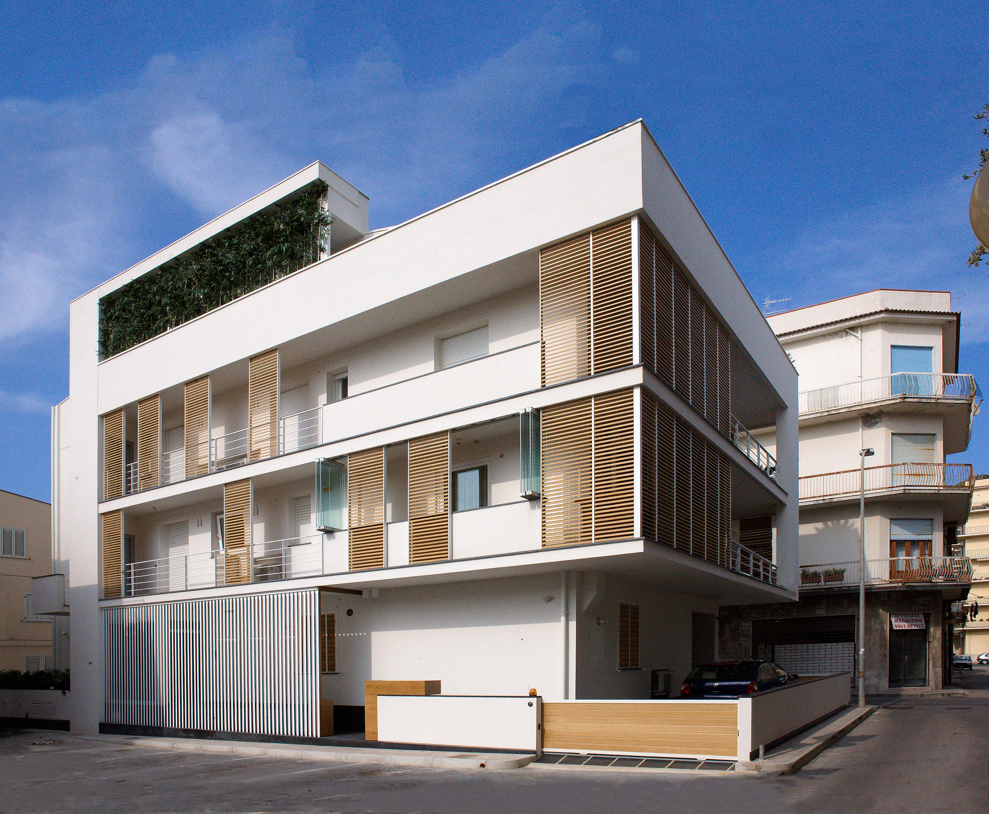 意式简约别墅改造，焕发新生-0