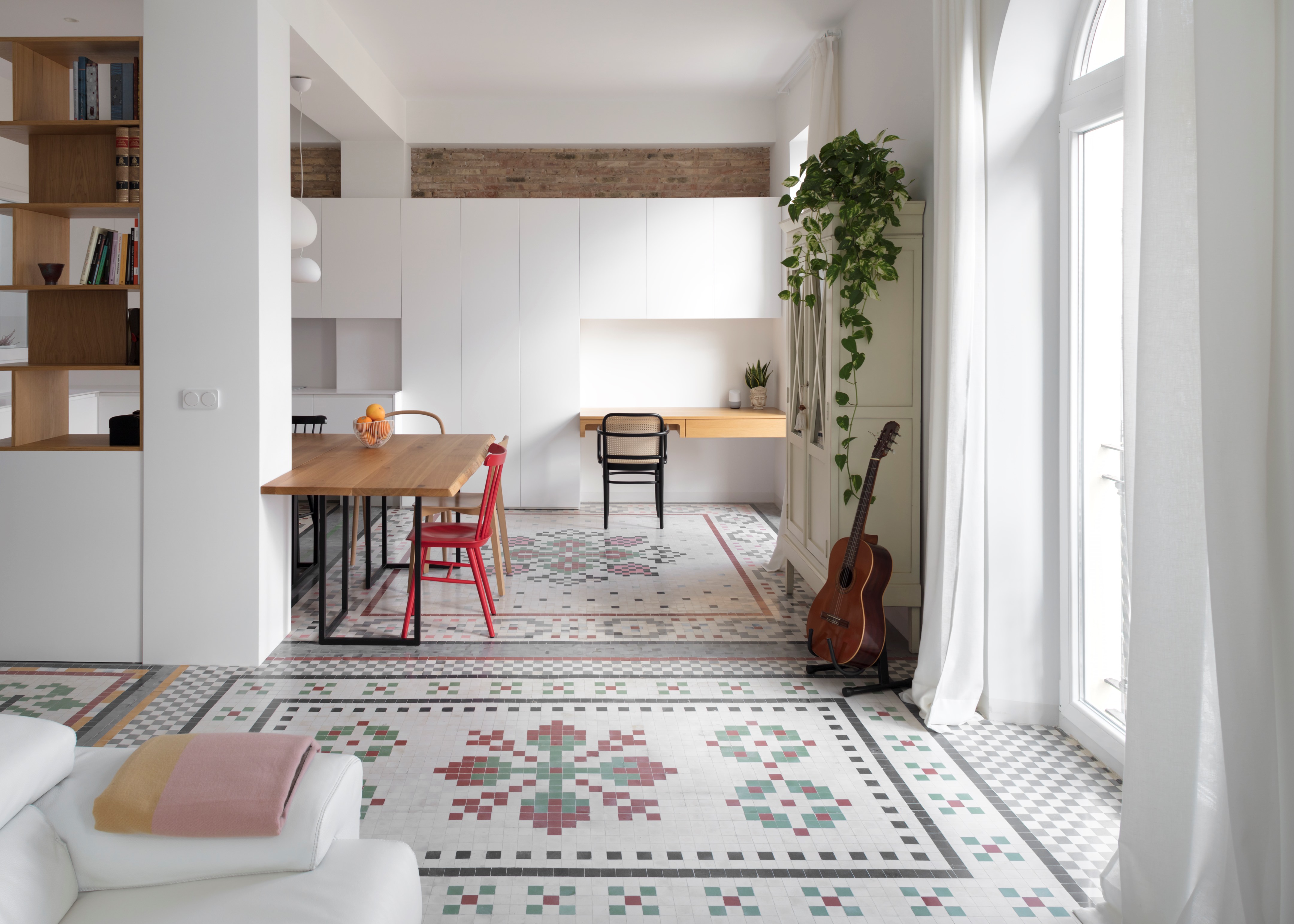 88 平米公寓的现代翻新之旅-0