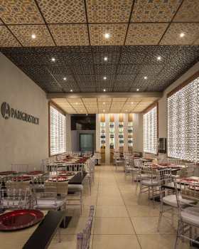 巴黎 Bistrot 工业风翻新