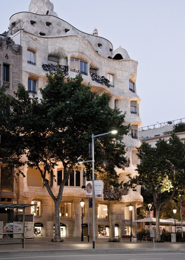 巴塞罗那大道的现代与传统共生设计丨西班牙巴塞罗那丨工程师 Ildefons Cerdá-9