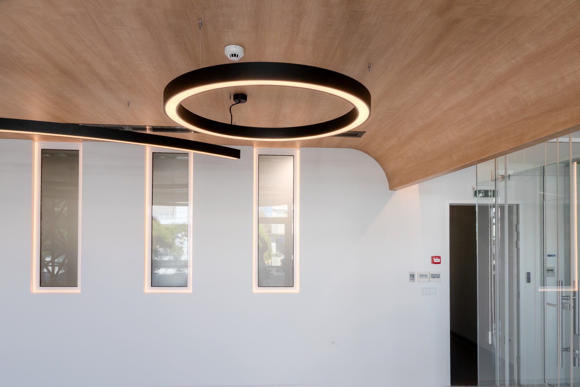 希腊肉市 | 功能布局与视觉动线的完美结合-14