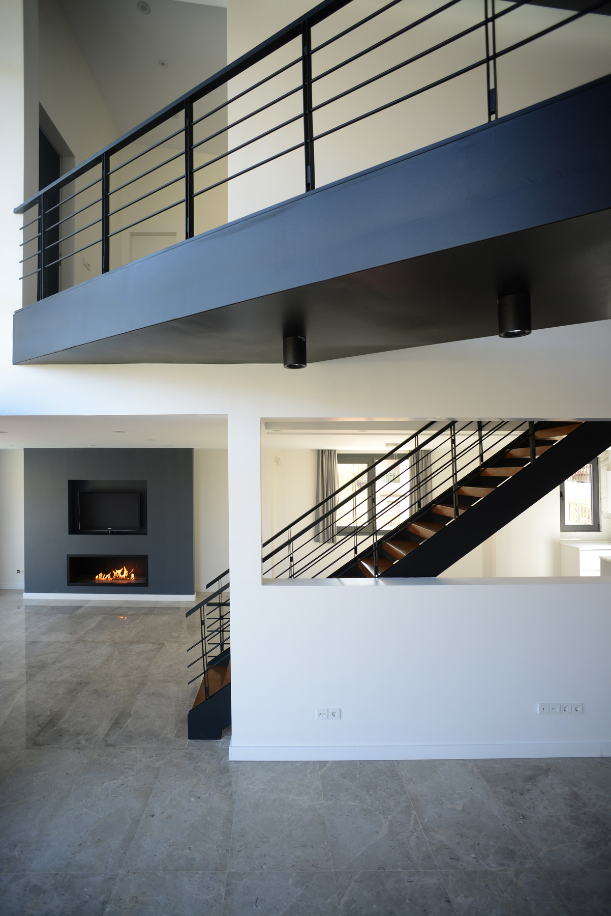 伊朗山谷中的悬浮别墅（Villa Mosha）-3