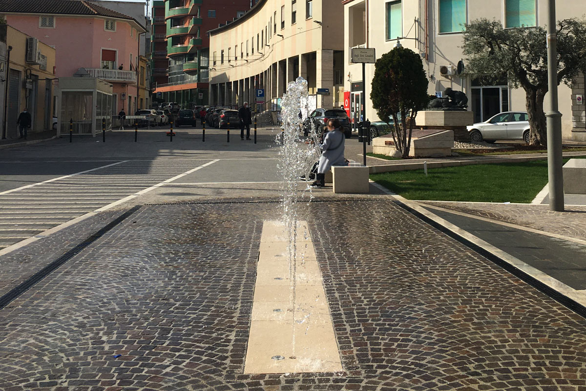 战争遗址重生 · 意大利奥尔托纳市立广场丨Forme d’Acqua Venice Fountains-2