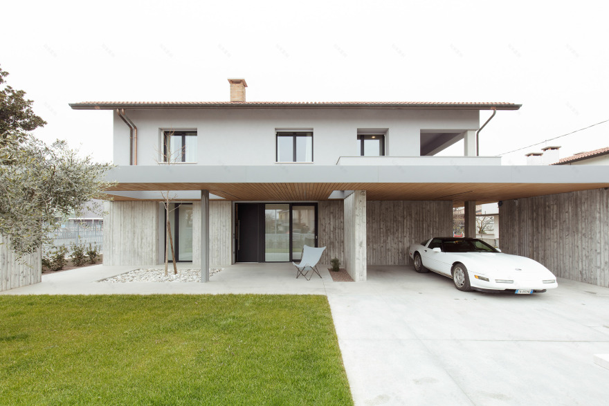 七十年代别墅翻新,现代风格融入自然-0