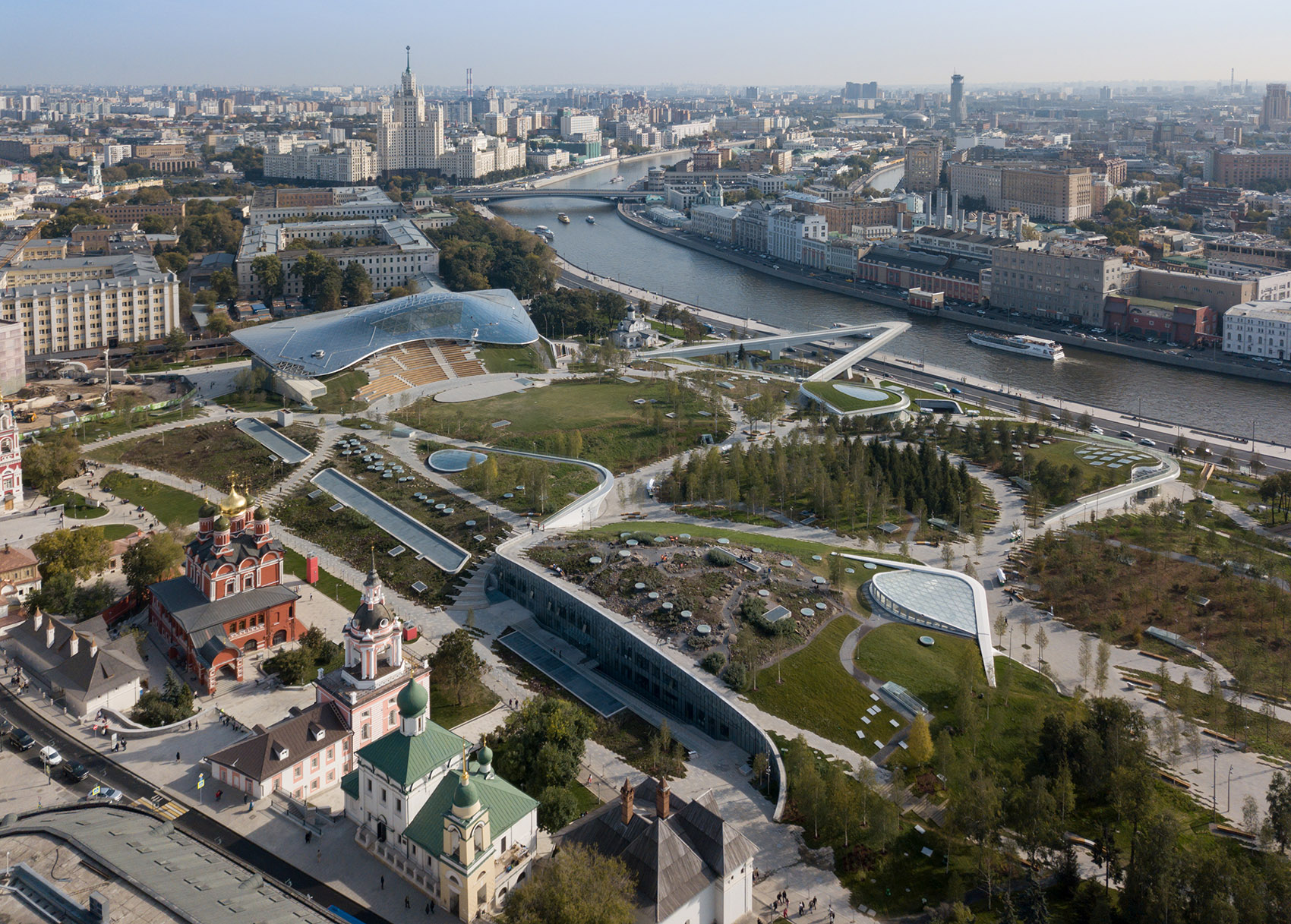扎里亚季耶公园，莫斯科/同时扮演公园、城市广场、社交空间、文化设施以及休闲场所的角色-5