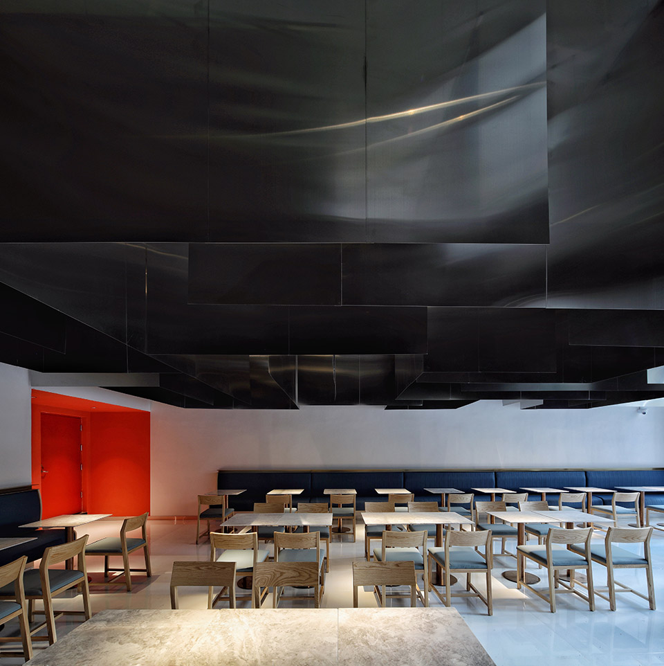 Auvers餐厅，深圳/沉重的悬铁和变幻的光影-36