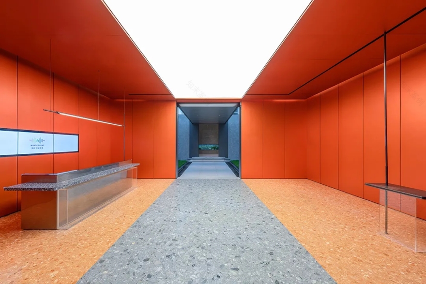 地铁万科彩虹天空之城-1