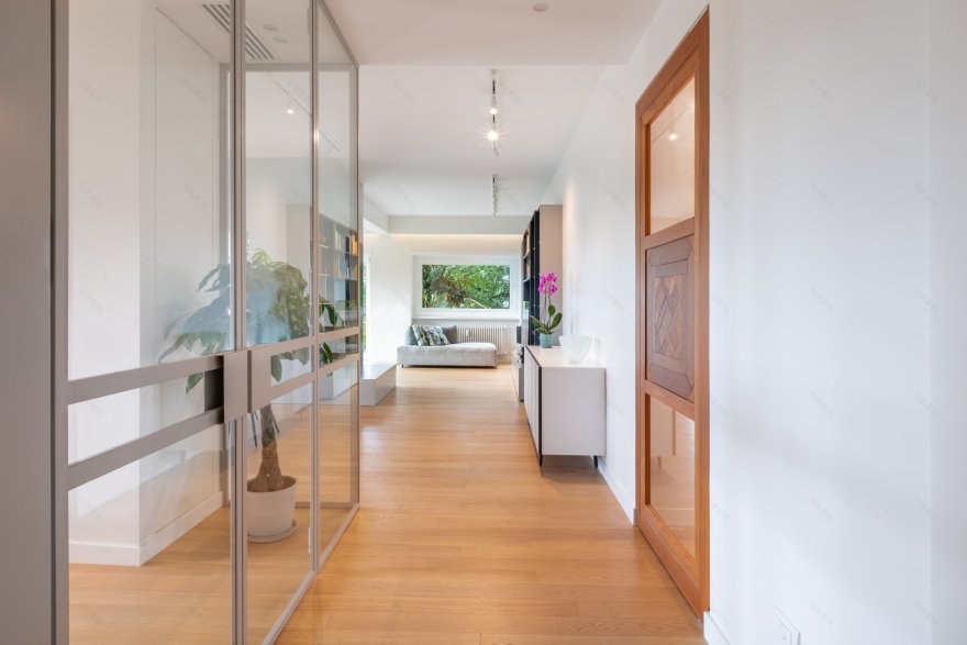 绿意盎然,罗马公园公寓的室内设计之旅-1