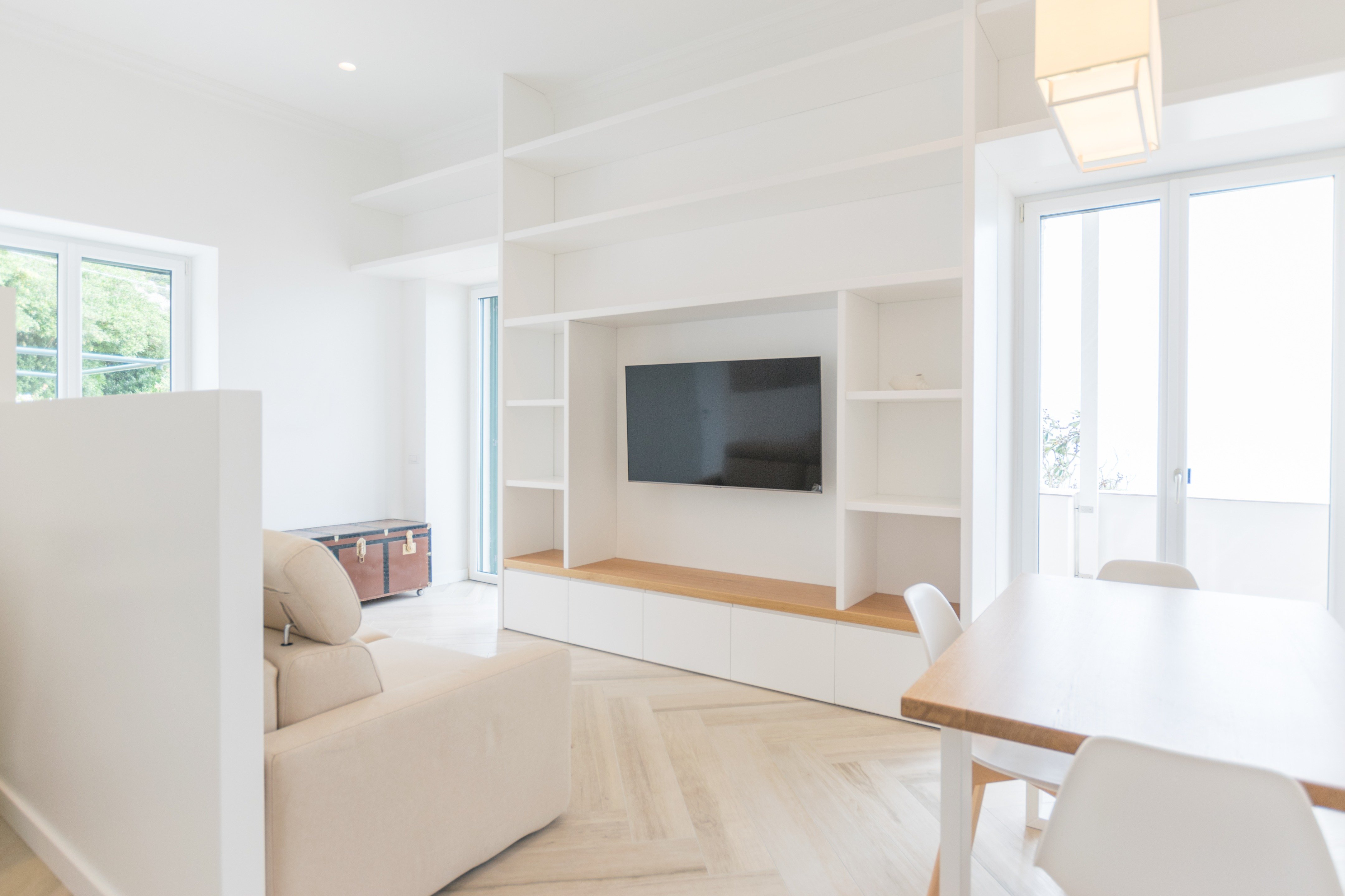 简约暖调的海湾美景丨意大利-7