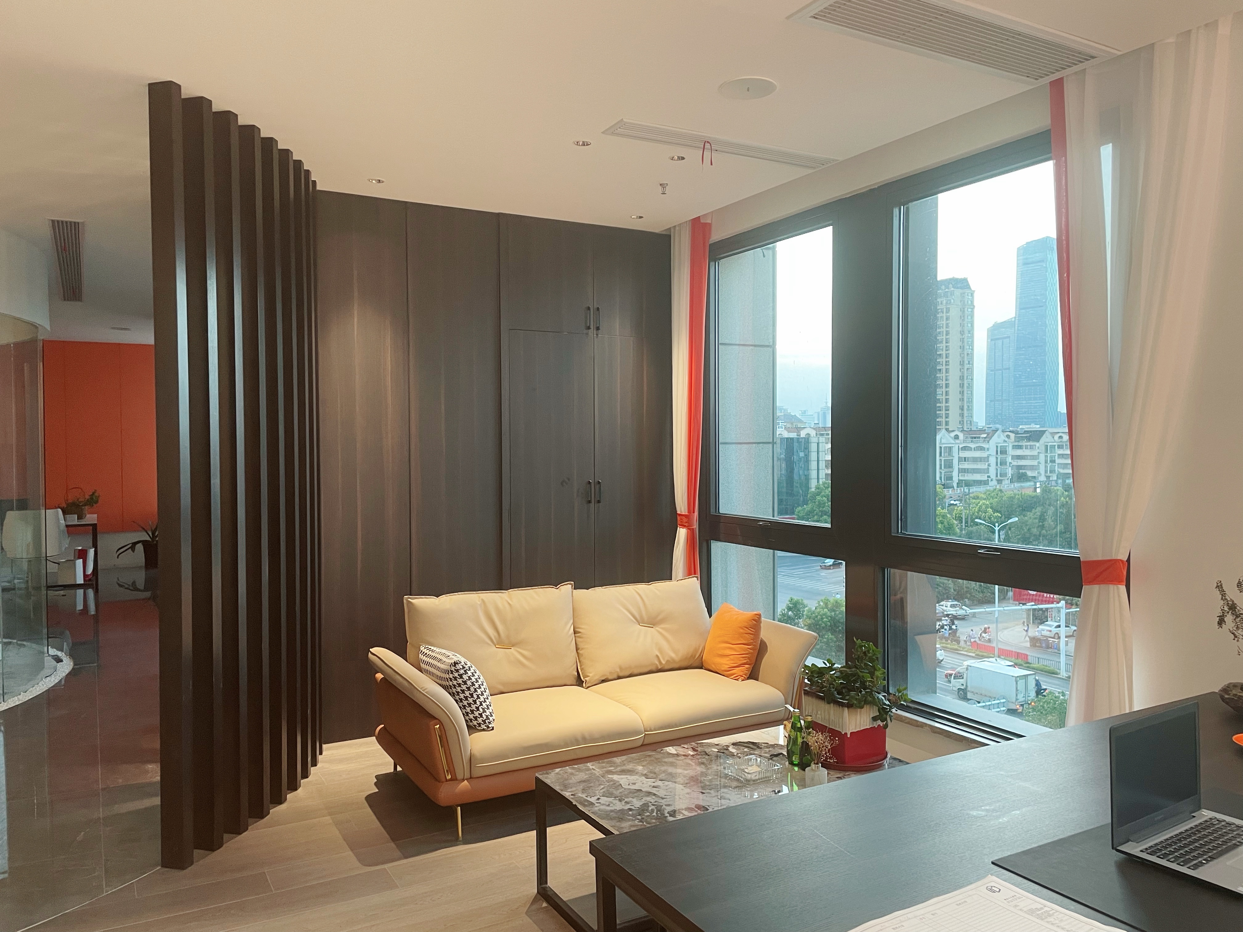 理想中的办公室- -沉稳与热情-3