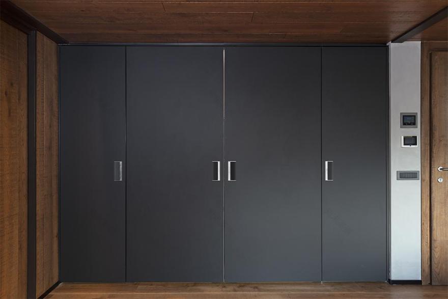 阿尔卑斯山脚下的现代简约木屋酒店丨意大利-5