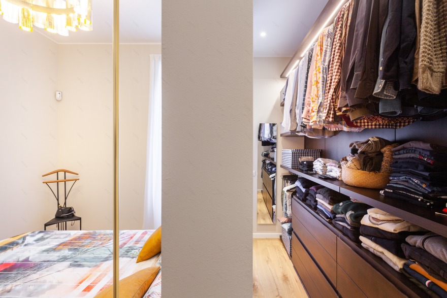 米兰中央车站公寓绿色垂直墙面设计丨意大利米兰丨CLM Design & Contract-16