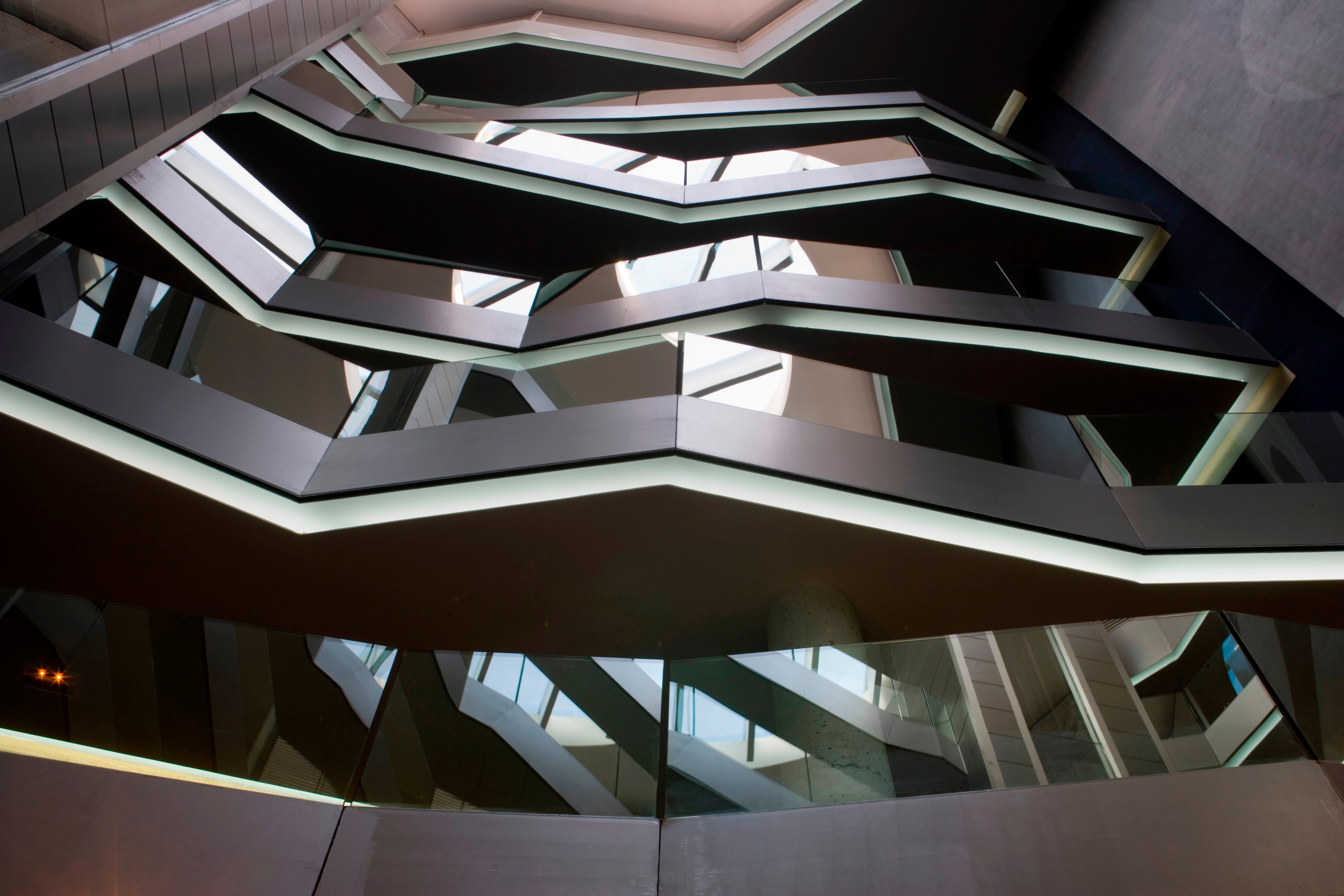 节能环保的“中央广场”建筑-1