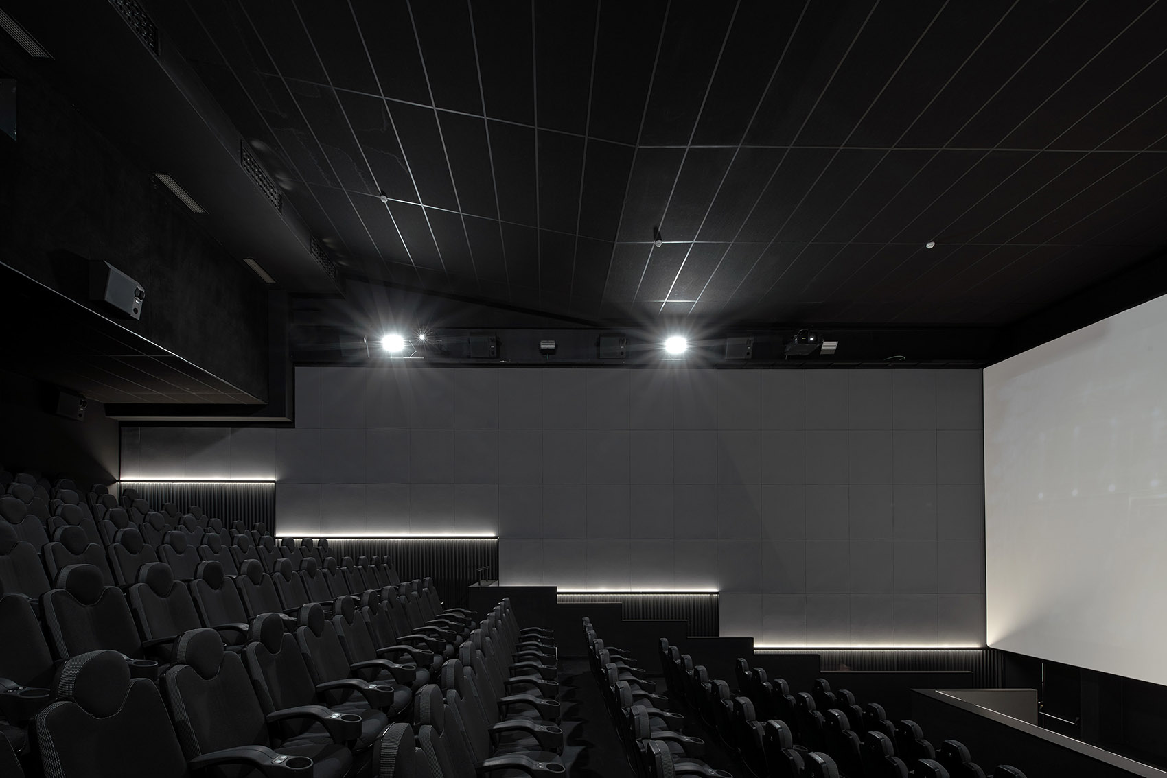 Filmax电影院的4个放映厅改造，西班牙/开发沉浸式的观影体验以吸引数字时代的观众-143