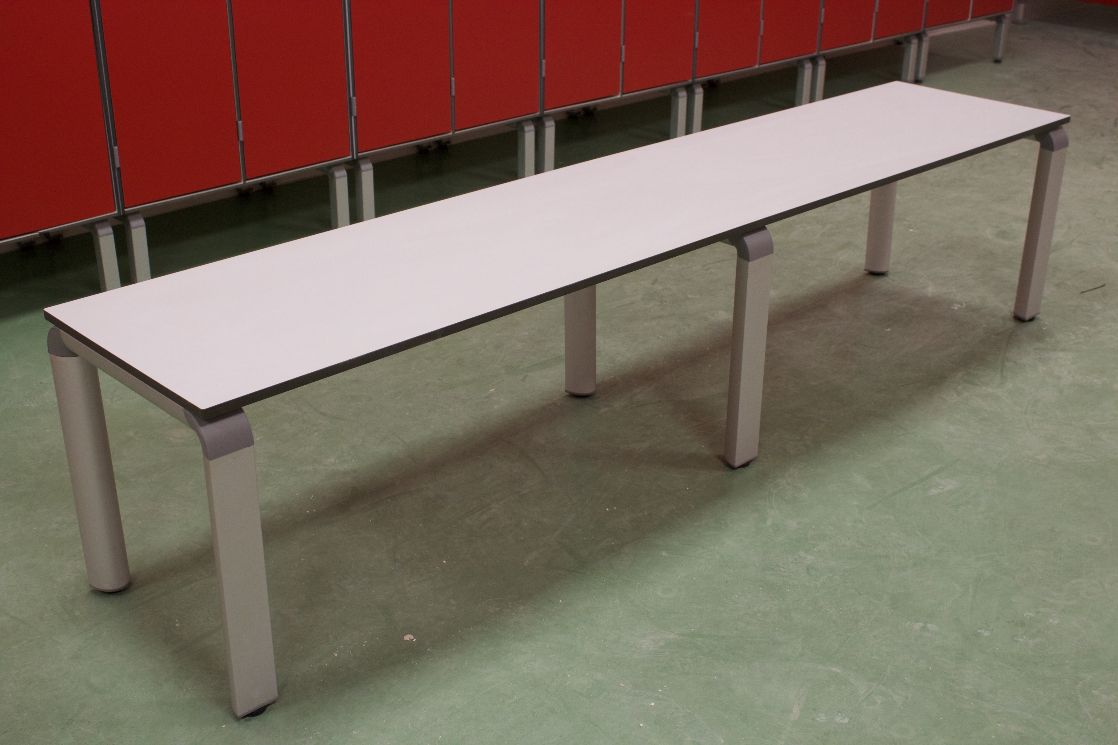 Indel B 企业更衣室设计-8