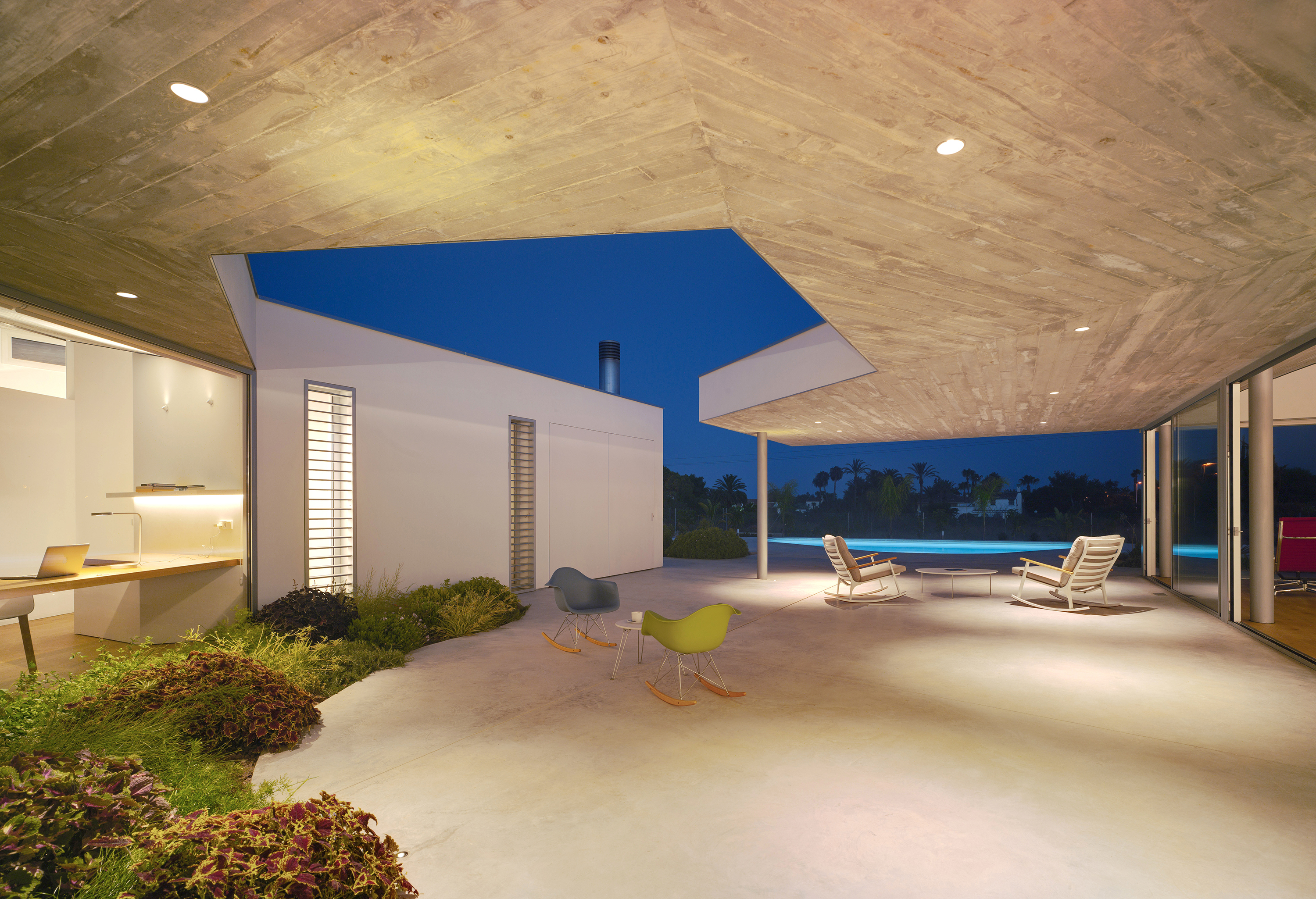 融合传统与现代的“阴与阳”别墅设计-56