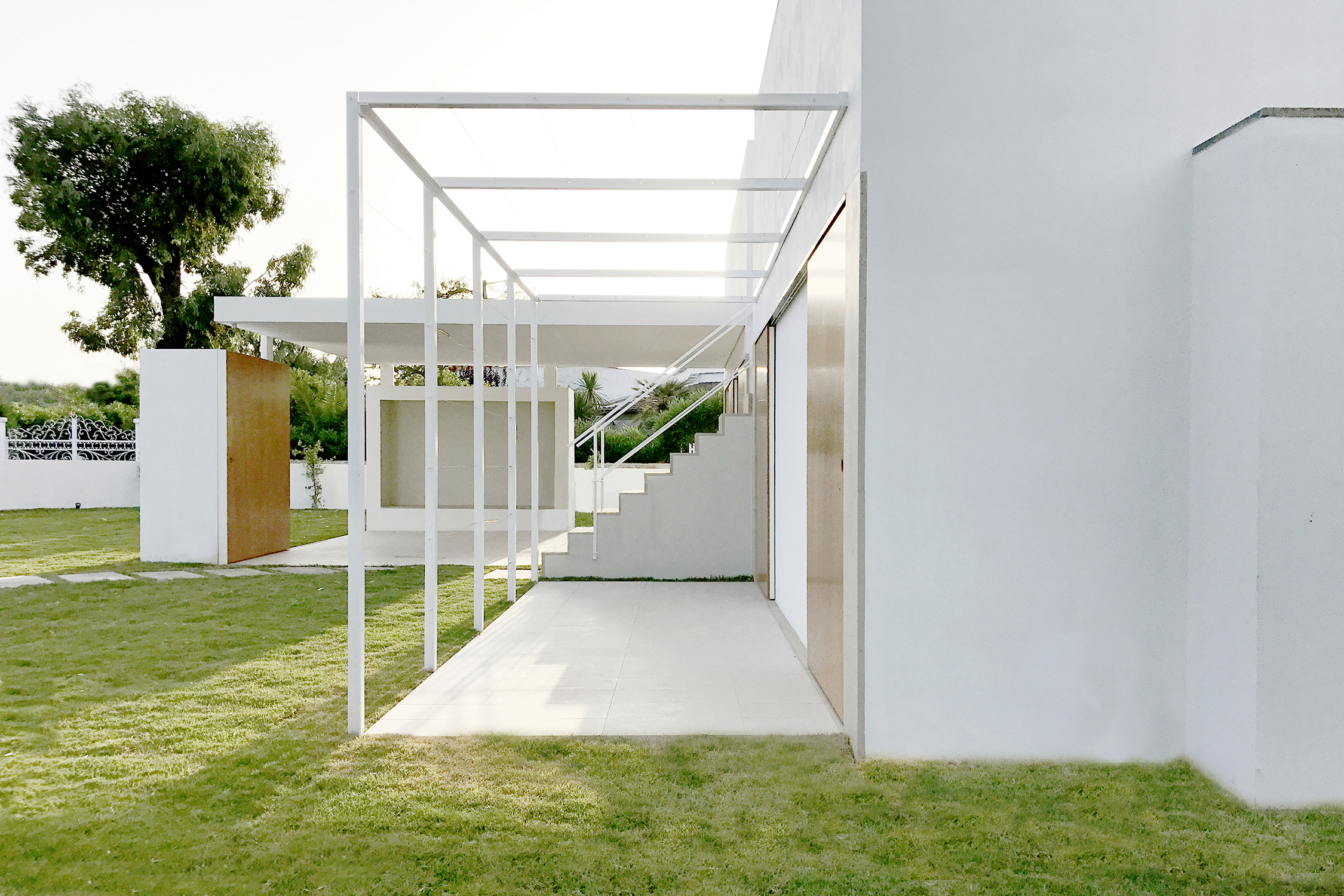 意式简约别墅设计，白色之城尽收眼底-6