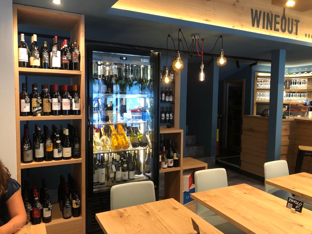 WineOut enoteca 现代工业风格设计丨意大利-4