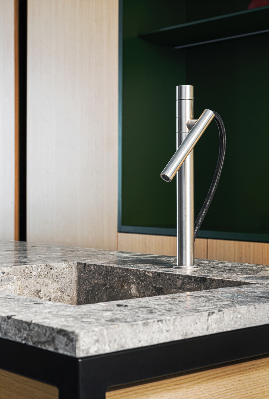 双层空间翻转,复古风私人住宅设计-9