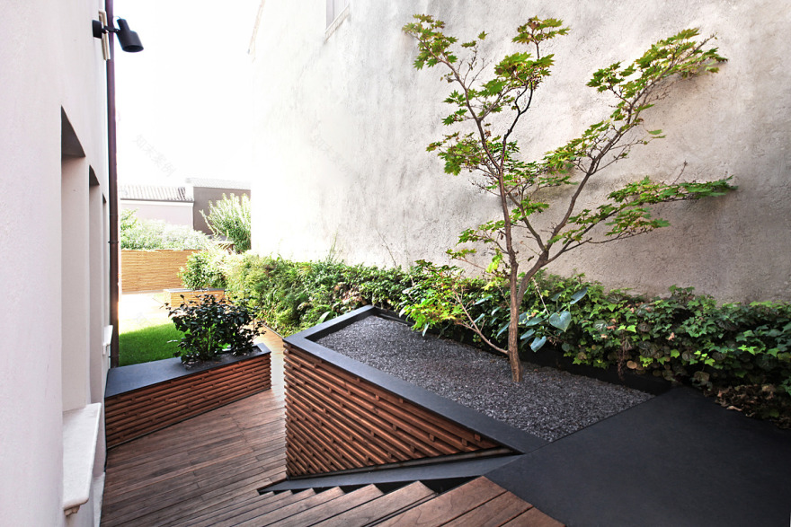 历史中心区的私人绿洲——意大利罗维戈别墅设计-3