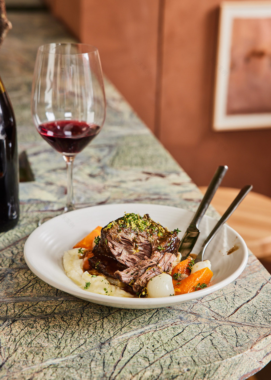 自然之韵 · Sereneco 餐厅的温馨室内外空间设计丨Carpenter & Mason-41