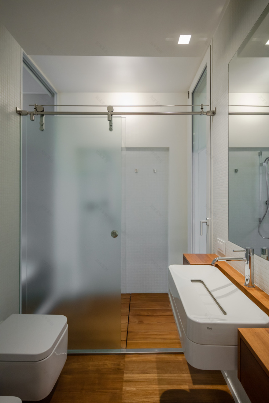 现代顶层公寓,打造无缝室内外空间-23