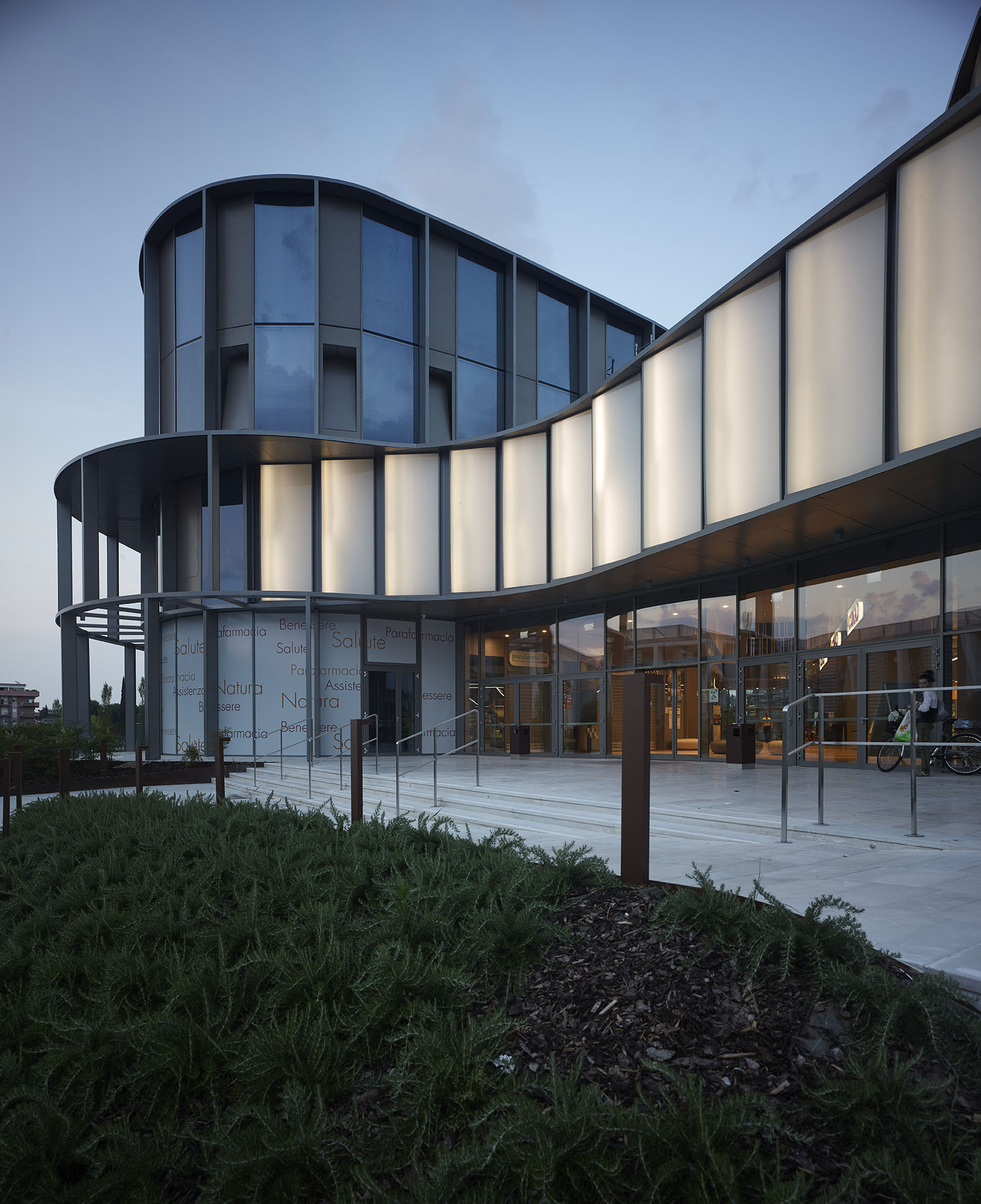 意大利里米尼展览中心改造-2