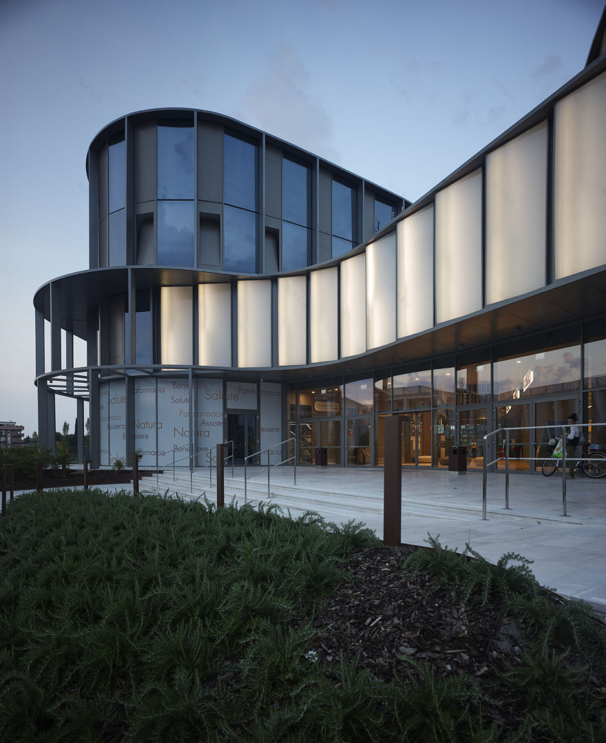 意大利里米尼展览中心改造-2