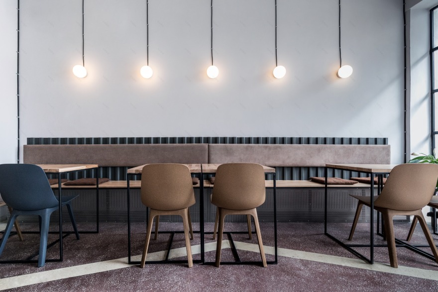 布加勒斯特的一家名为索托的咖啡酒吧,支持当地艺术家-0