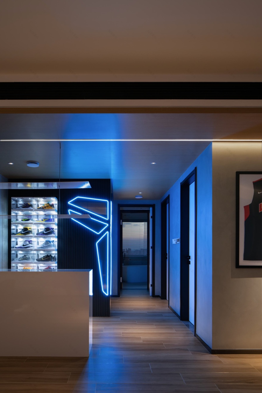 寓见曼巴 · 科比主题的鞋柜装置和静谧空间丨境屿空间研究室-18