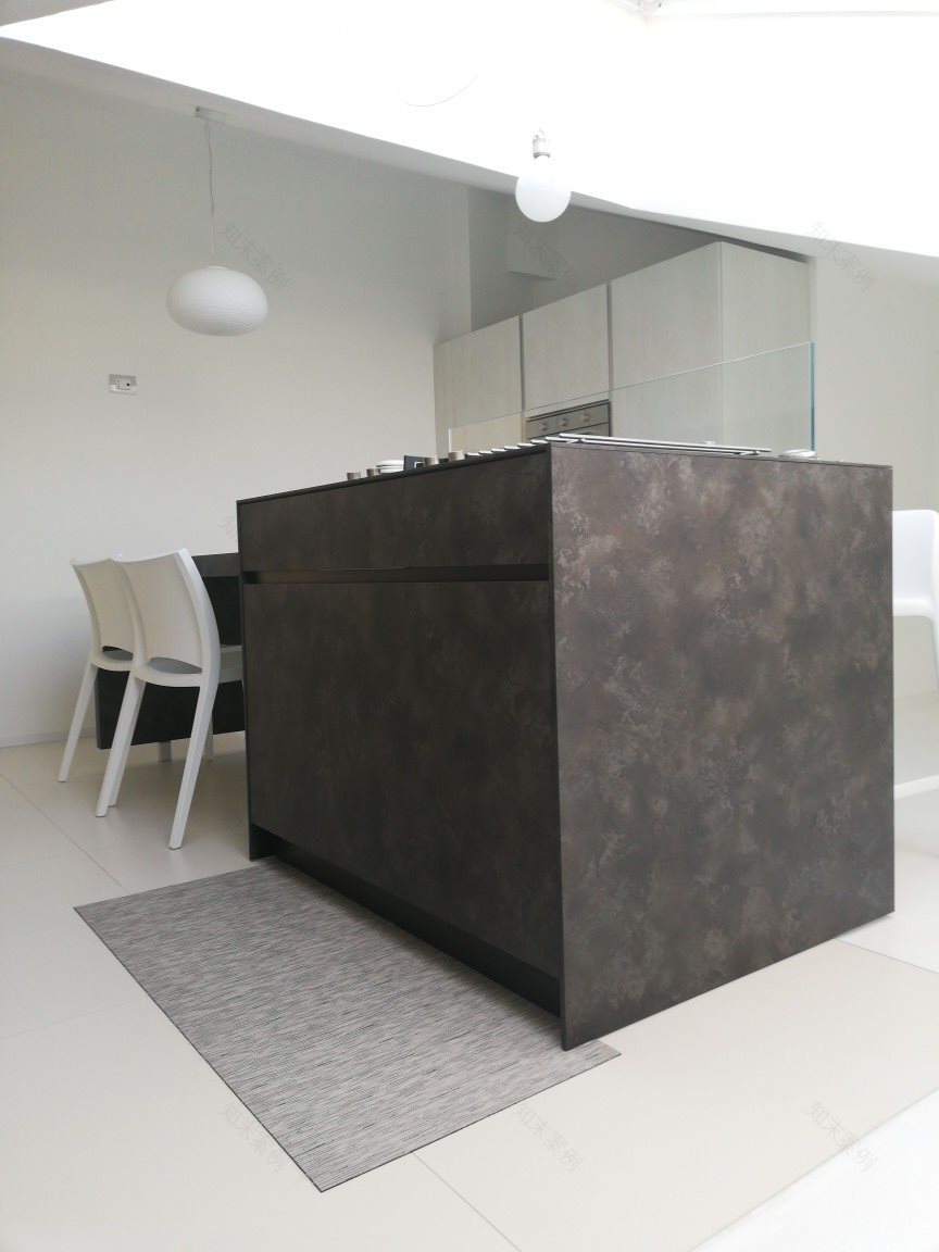 废弃阁楼的白色光芒变身记-4