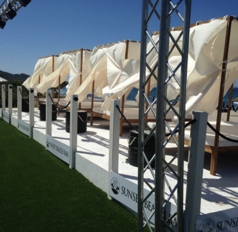 意大利 Platamona 海滨度假村——简约都市风与环保理念的完美结合-2