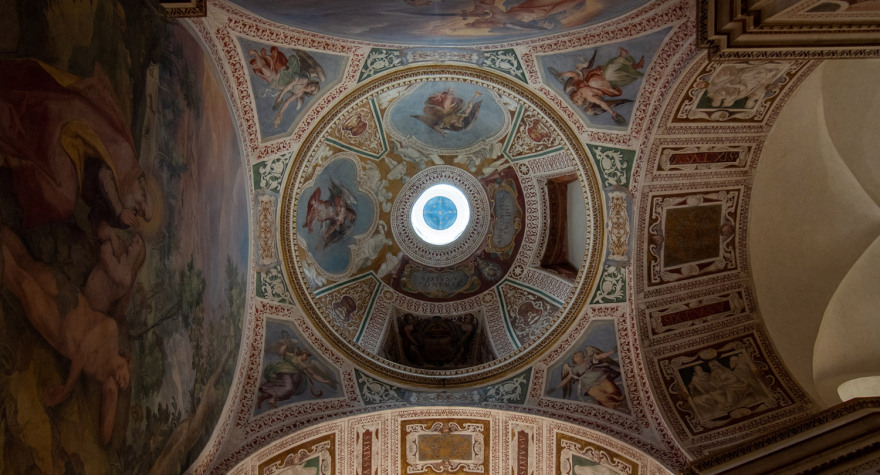 圣地圣殿 · 神秘氛围中的高效照明设计-3