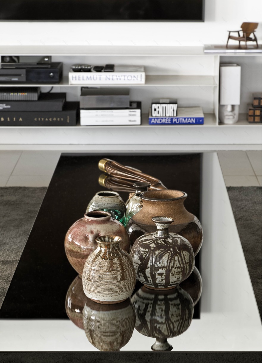 巴西设计公寓 | 工业风木饰面打造男性化魅力空间-15