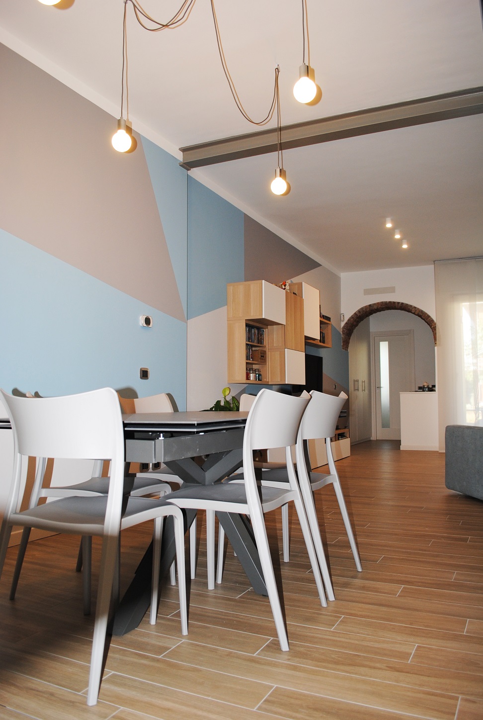 2019 年独立三层大宅 | 金属折叠楼梯的光影魅力-3